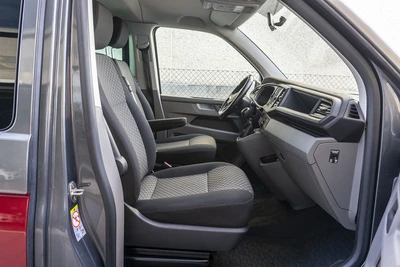 VOLKSWAGEN Caravelle