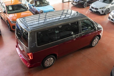 VOLKSWAGEN Caravelle
