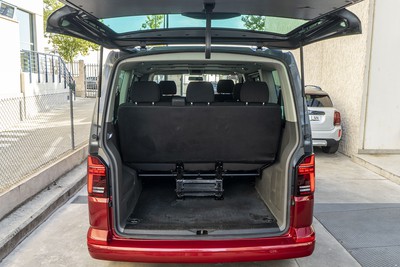 VOLKSWAGEN Caravelle