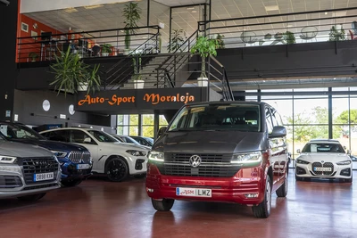 VOLKSWAGEN Caravelle