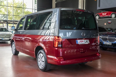 VOLKSWAGEN Caravelle