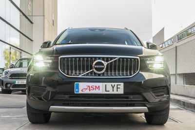 VOLVO XC40