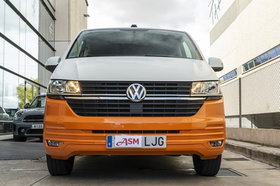 VOLKSWAGEN Caravelle