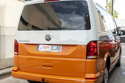 VOLKSWAGEN Caravelle