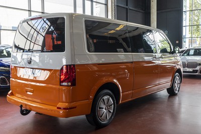 VOLKSWAGEN Caravelle