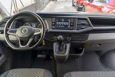 VOLKSWAGEN Caravelle
