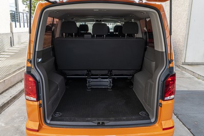VOLKSWAGEN Caravelle