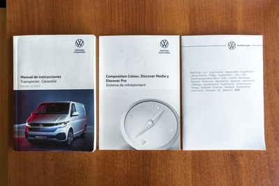 VOLKSWAGEN Caravelle