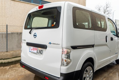 NISSAN NV 200