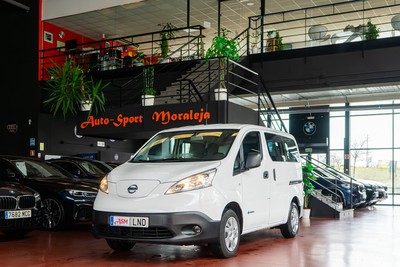 NISSAN NV 200