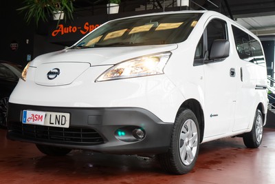 NISSAN NV 200