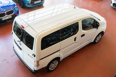 NISSAN NV 200