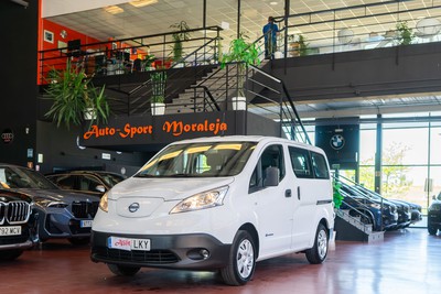NISSAN NV 200