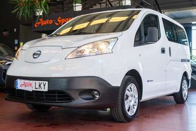 NISSAN NV 200