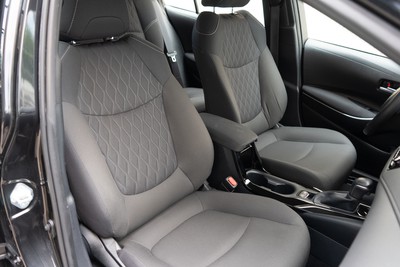 TOYOTA Corolla Sedan