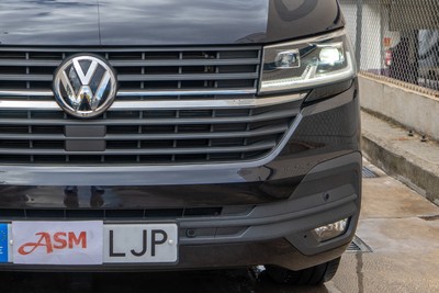 VOLKSWAGEN Caravelle