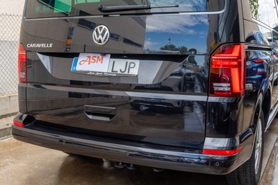 VOLKSWAGEN Caravelle