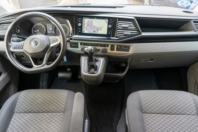 VOLKSWAGEN Caravelle