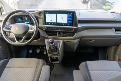VOLKSWAGEN Caravelle