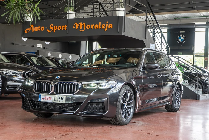 BMW Serie 5 Touring 520dA Hybrid Pack M Sport · Innovation & Connected Pro Packs 190cv Aut seminuevo