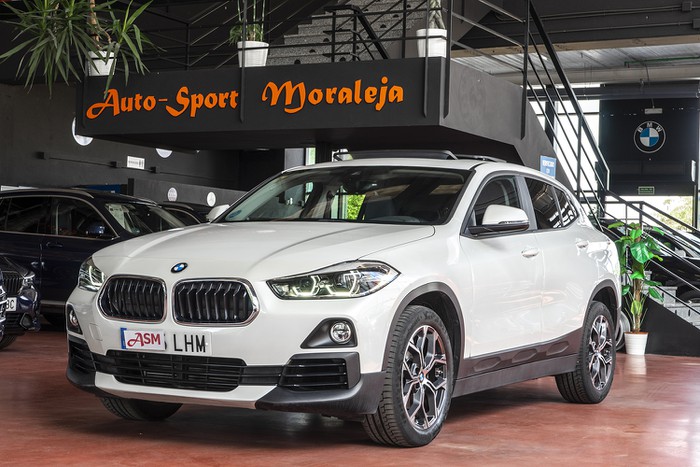BMW X2 18iA sDrive Advantage Line · Travel Pack 140cv Aut ocasión