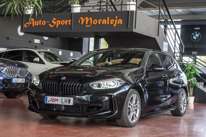 BMW Serie 1 118iA Pack M Sport · Connected Plus Pack 140cv Aut ocasión