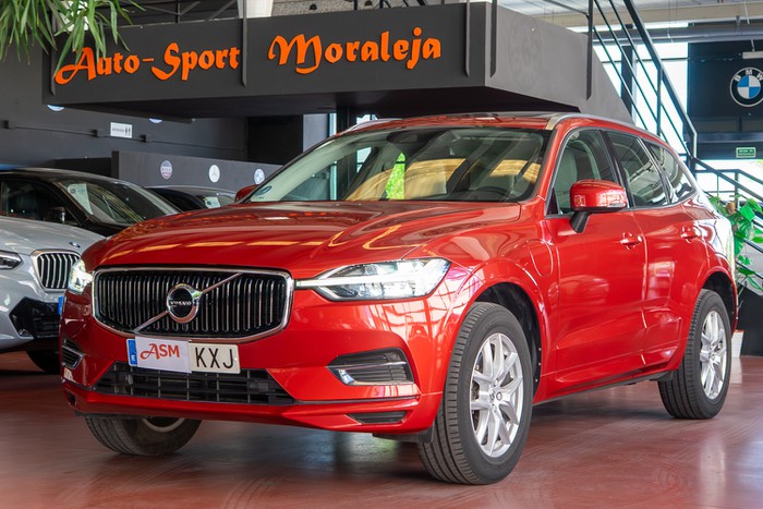VOLVO XC60 2.0i Hibrid T8 Twin Engine AWD Momentum Line 390cv Aut ocasión