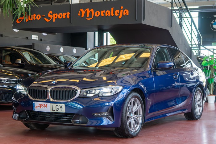 BMW Serie 3 318dA Sport Line · Connecetd Plus Pack 150cv Aut outlet