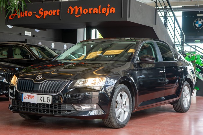 SKODA Superb 2.0D 150cv Active outlet